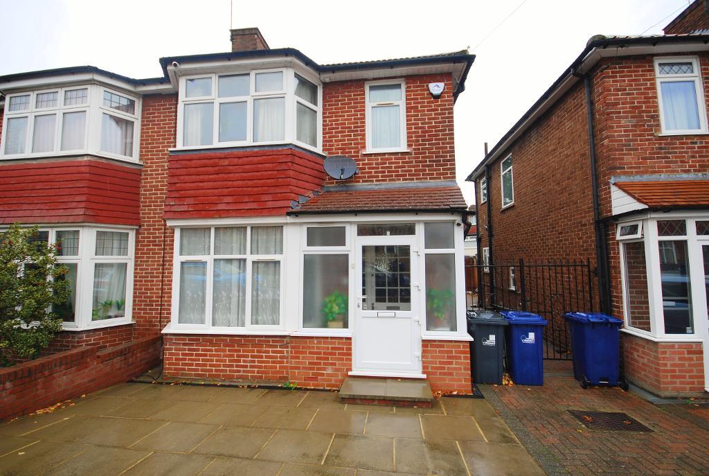 3  Bed SEMI DETACHED Property to Rent in GREENFORD, UB6 0RP