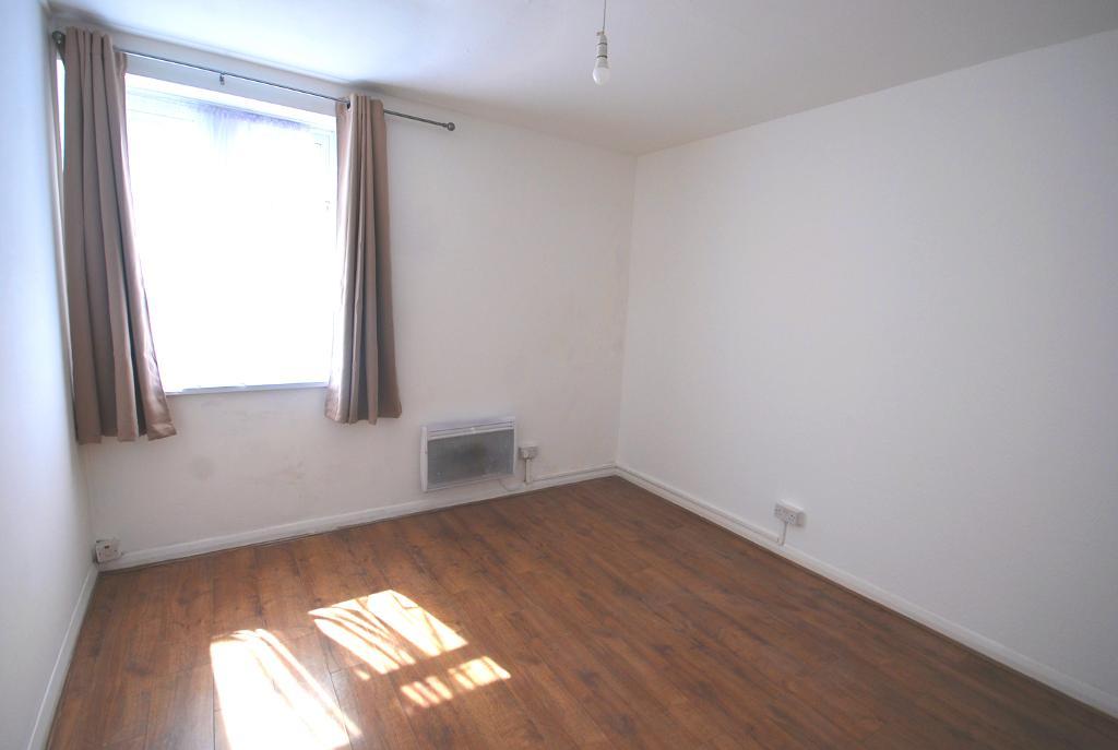 4 Bedroom FLAT to Rent in WEMBLEY, HA9 7EP