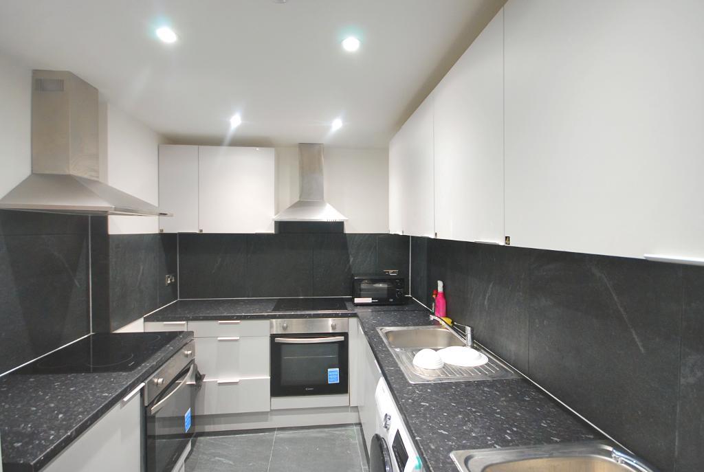 12 Bedroom SEMI DETACHED for Sale in HARROW, HA2 7LT