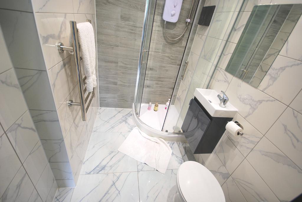 12 Bedroom SEMI DETACHED for Sale in HARROW, HA2 7LT