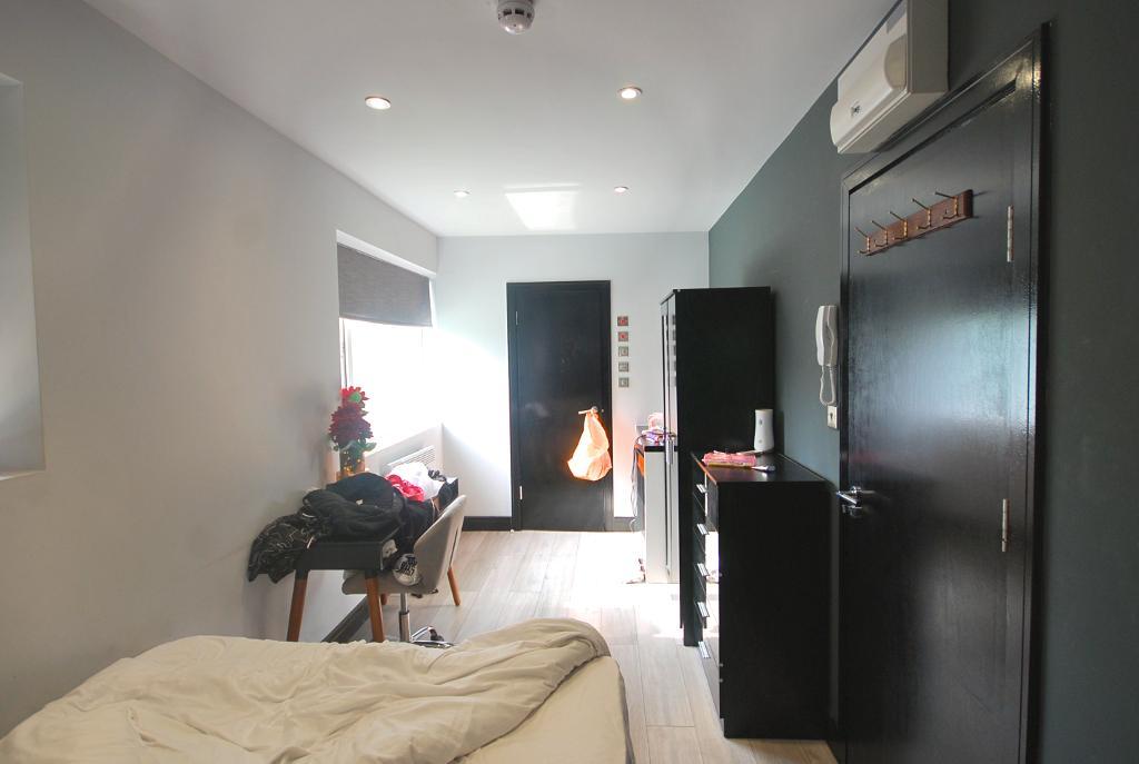 12 Bedroom SEMI DETACHED for Sale in HARROW, HA2 7LT