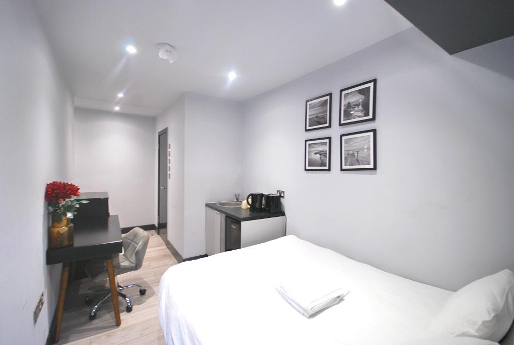 12 Bedroom SEMI DETACHED for Sale in HARROW, HA2 7LT