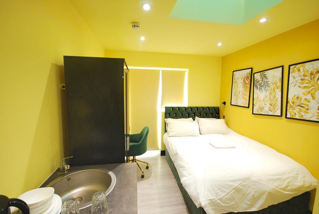 12 Bedroom SEMI DETACHED for Sale in HARROW, HA2 7LT