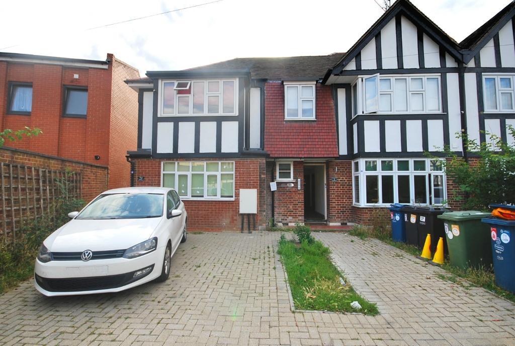 12 Bedroom SEMI DETACHED for Sale in HARROW, HA2 7LT