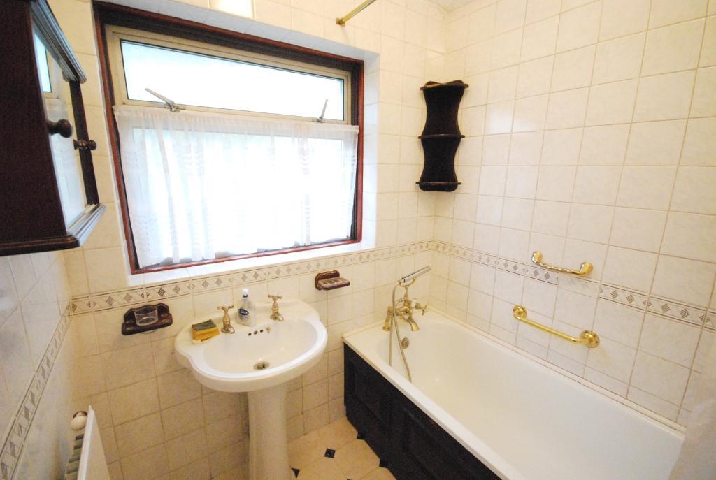 3 Bedroom SEMI DETACHED to Rent in WEMBLEY, HA9 6JQ