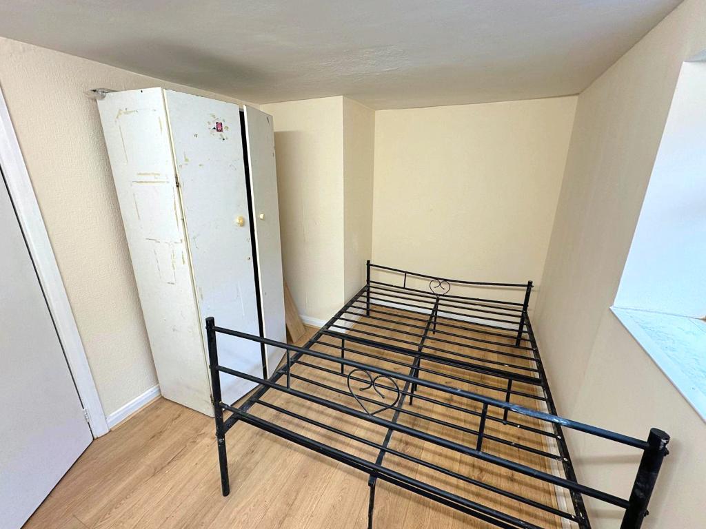 2 Bedroom FLAT to Rent in WEMBLEY, HA0 4BP