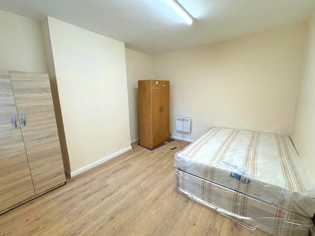 2 Bedroom FLAT to Rent in WEMBLEY, HA0 4BP