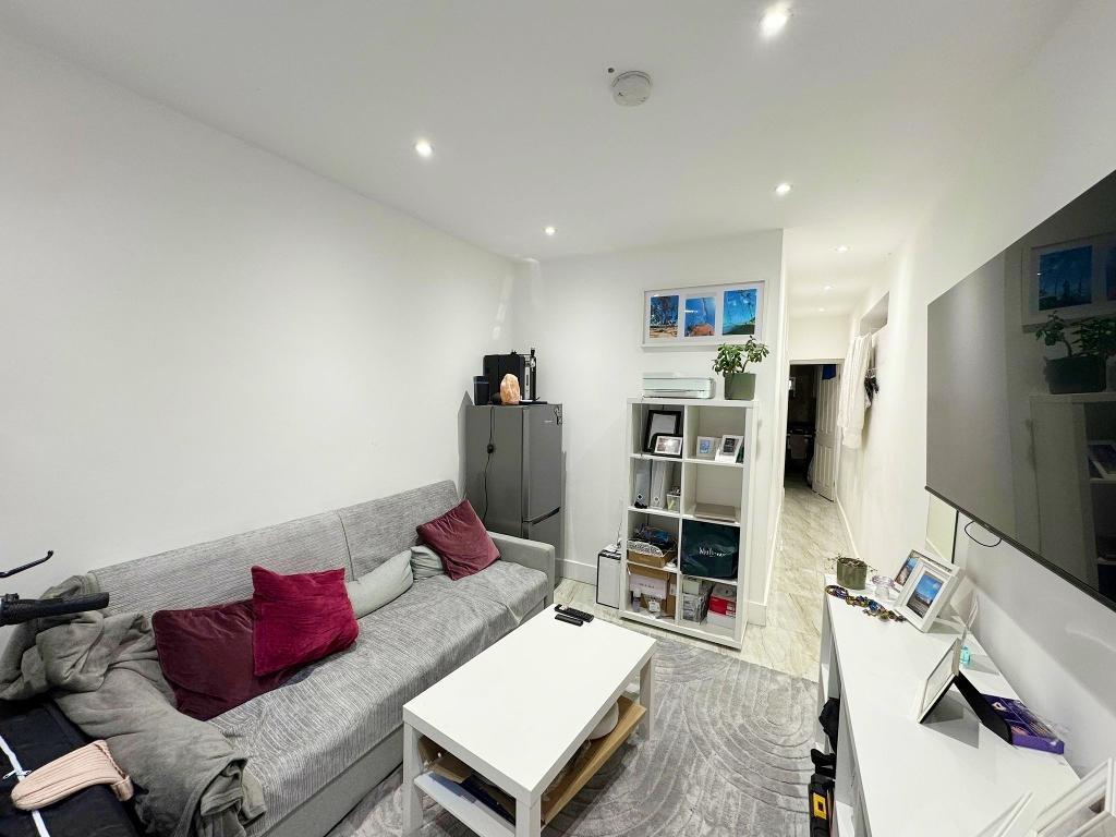 5  Bed END TERRACED Property to Rent in WEMBLEY, HA0 1UD