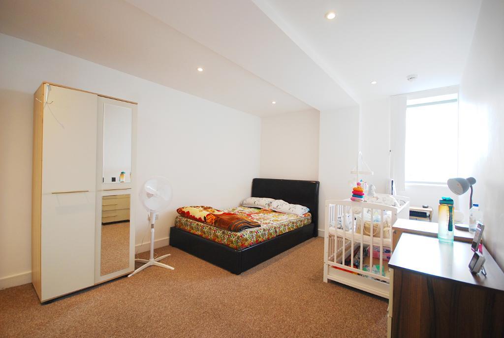 2 Bedroom FLAT for Sale in WEMBLEY, HA9 7AH