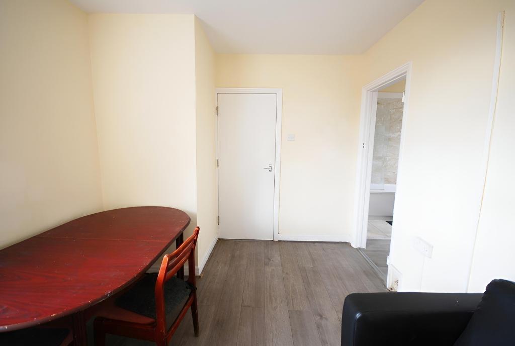 4 Bedroom SEMI DETACHED to Rent in WEMBLEY, HA0 1HZ