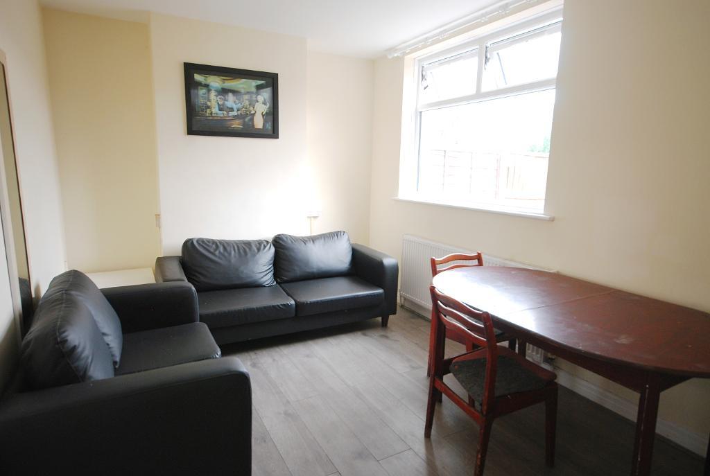 4 Bedroom SEMI DETACHED to Rent in WEMBLEY, HA0 1HZ