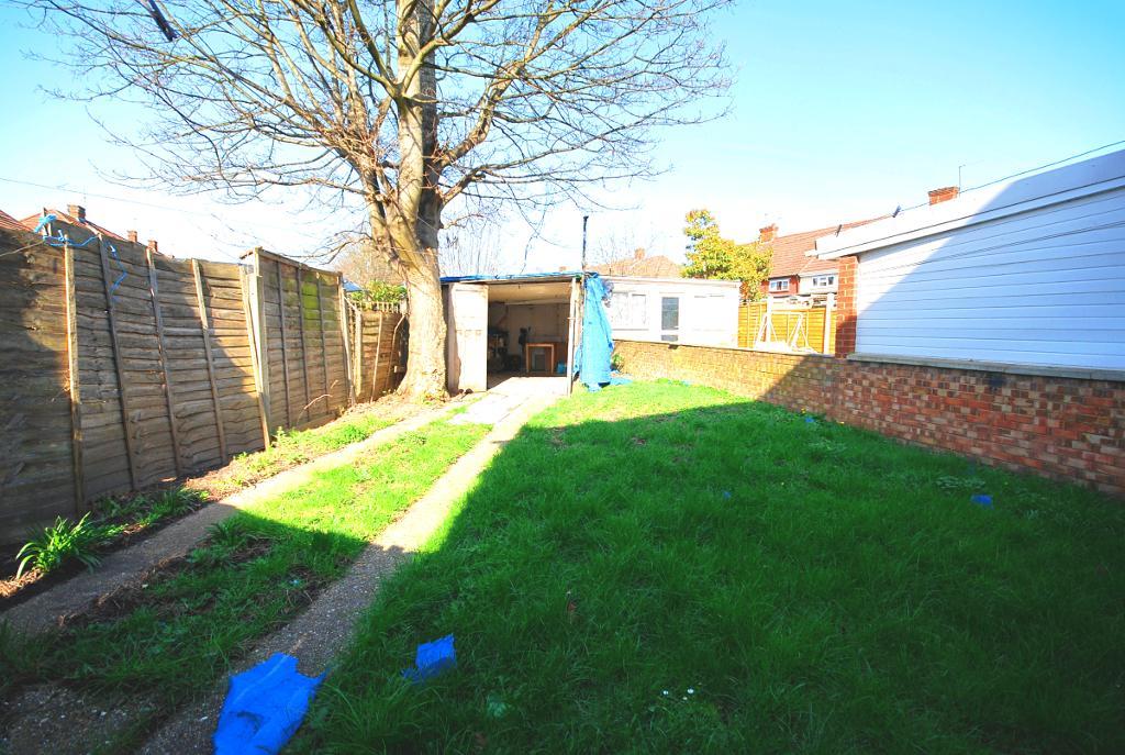 3 Bedroom SEMI DETACHED to Rent in WEMBLEY, HA0 1LZ
