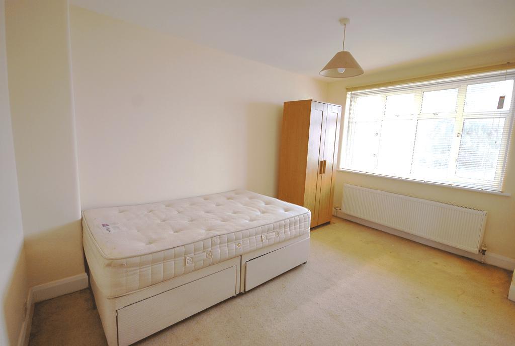 3 Bedroom MID TERRACED to Rent in WEMBLEY, HA0 1SY