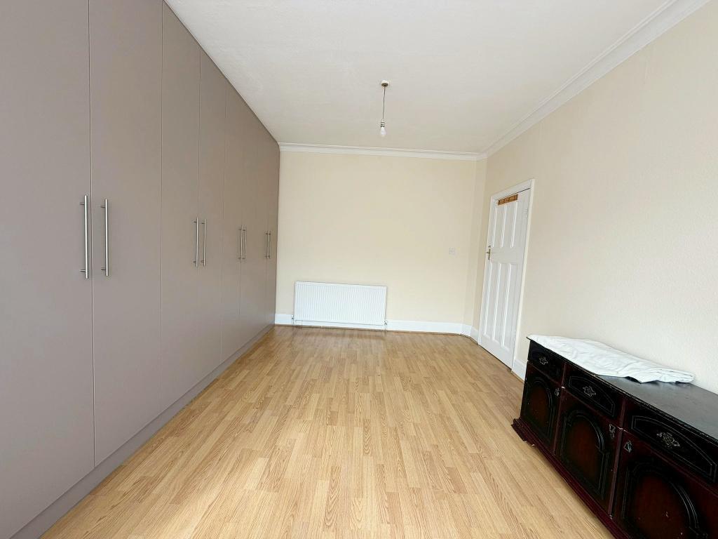 5 Bedroom MID TERRACED to Rent in WEMBLEY, HA0 4RS