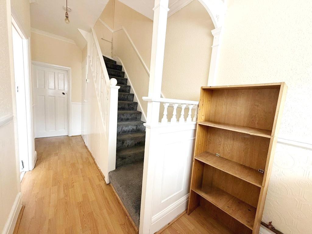 5 Bedroom MID TERRACED to Rent in WEMBLEY, HA0 4RS