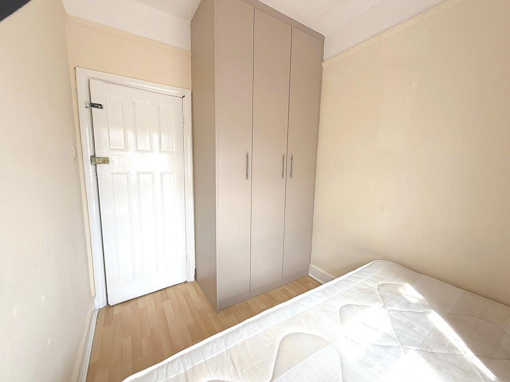 5 Bedroom MID TERRACED to Rent in WEMBLEY, HA0 4RS