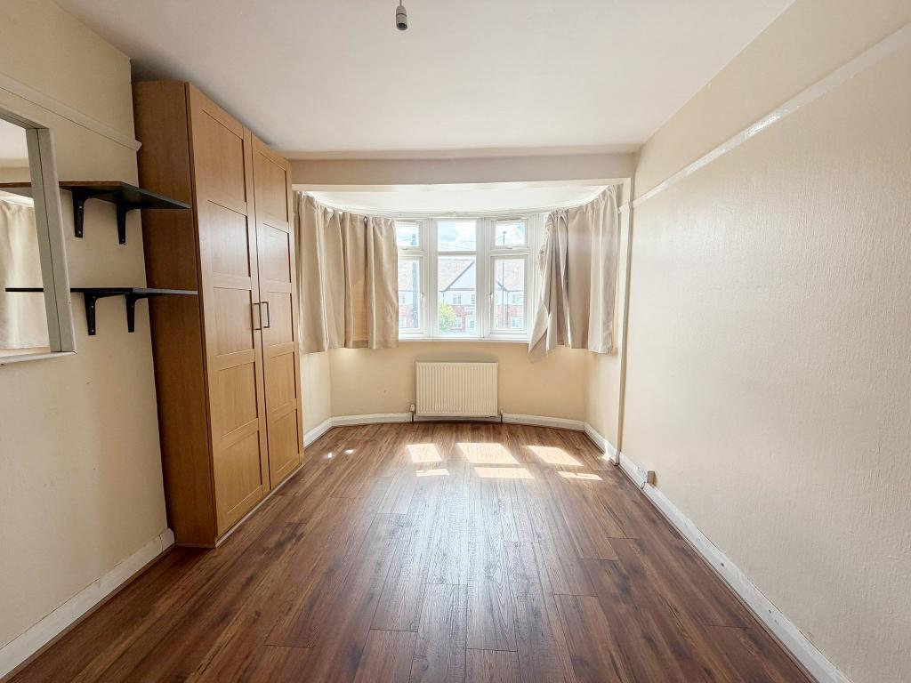 5 Bedroom MID TERRACED to Rent in WEMBLEY, HA0 1EU