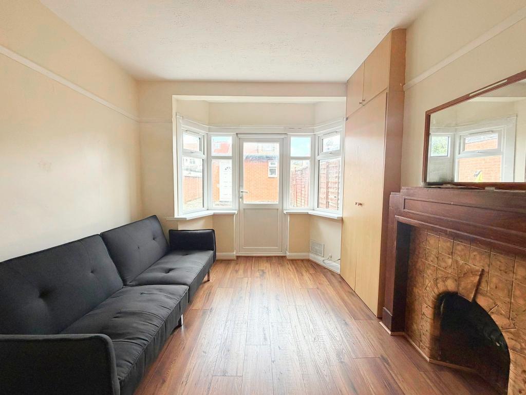 5 Bedroom MID TERRACED to Rent in WEMBLEY, HA0 1EU