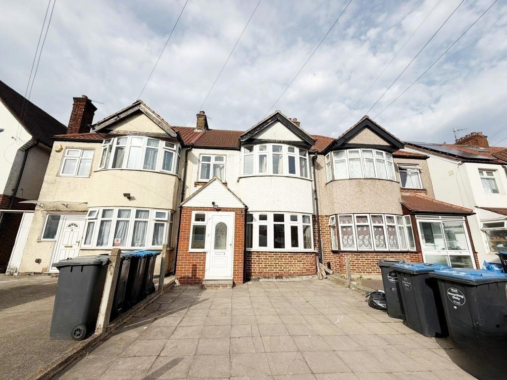 5 Bedroom MID TERRACED to Rent in WEMBLEY, HA0 1EU