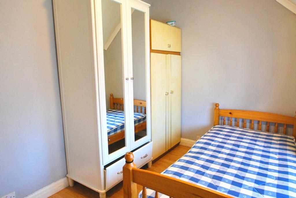 QUEENSBURY ROAD, WEMBLEY, MIDDLESEX, HA0 1LZ