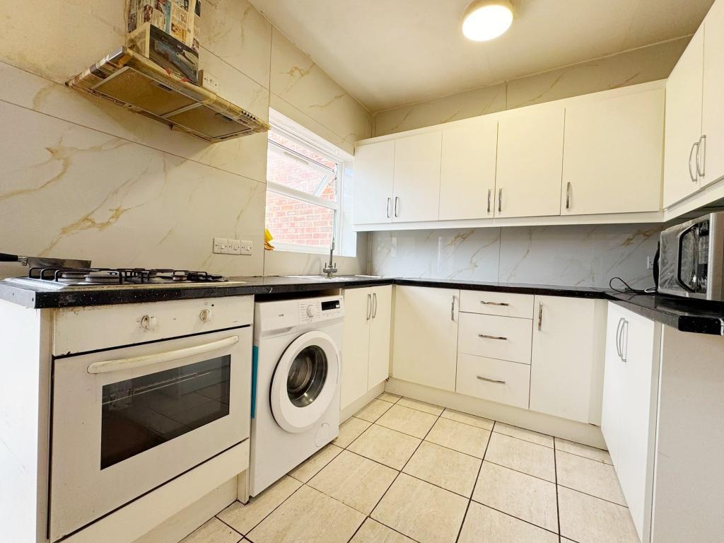 3 Bedroom HOUSE to Rent in WEMBLEY, HA0 1AP