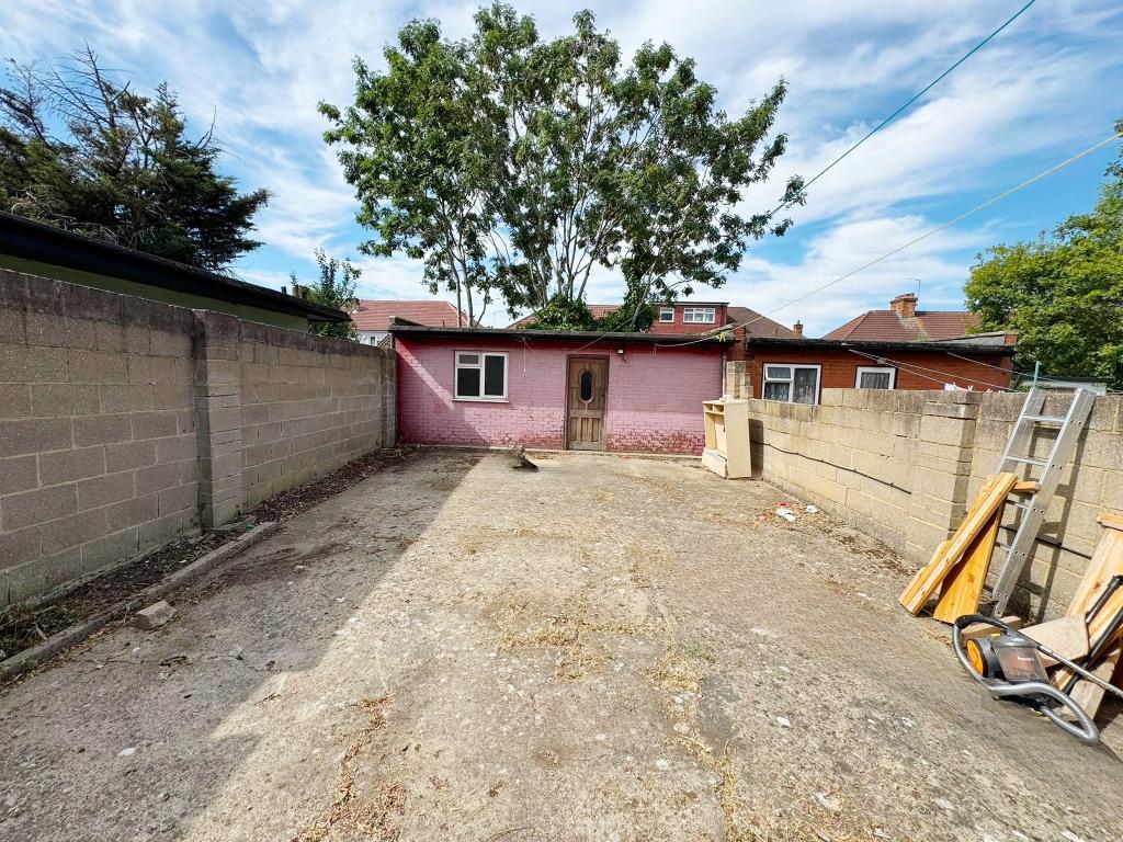 3 Bedroom HOUSE to Rent in WEMBLEY, HA0 1AP