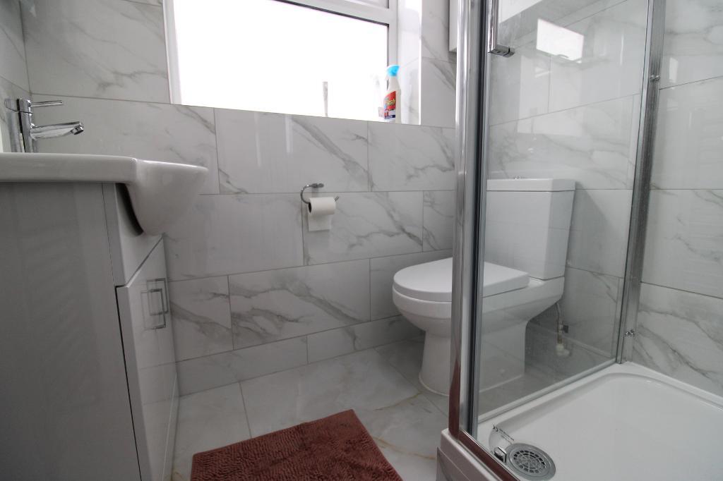2 Bedroom MAISONETTE to Rent in PERIVALE, UB6 8TA