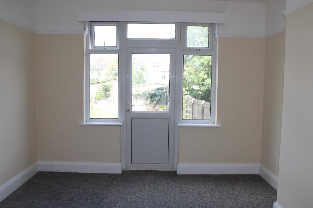 2 Bedroom MAISONETTE to Rent in PERIVALE, UB6 8TA