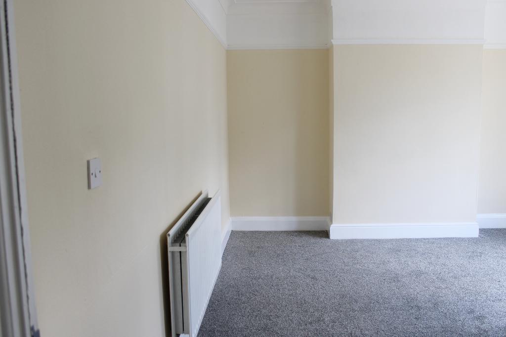 2 Bedroom MAISONETTE to Rent in PERIVALE, UB6 8TA
