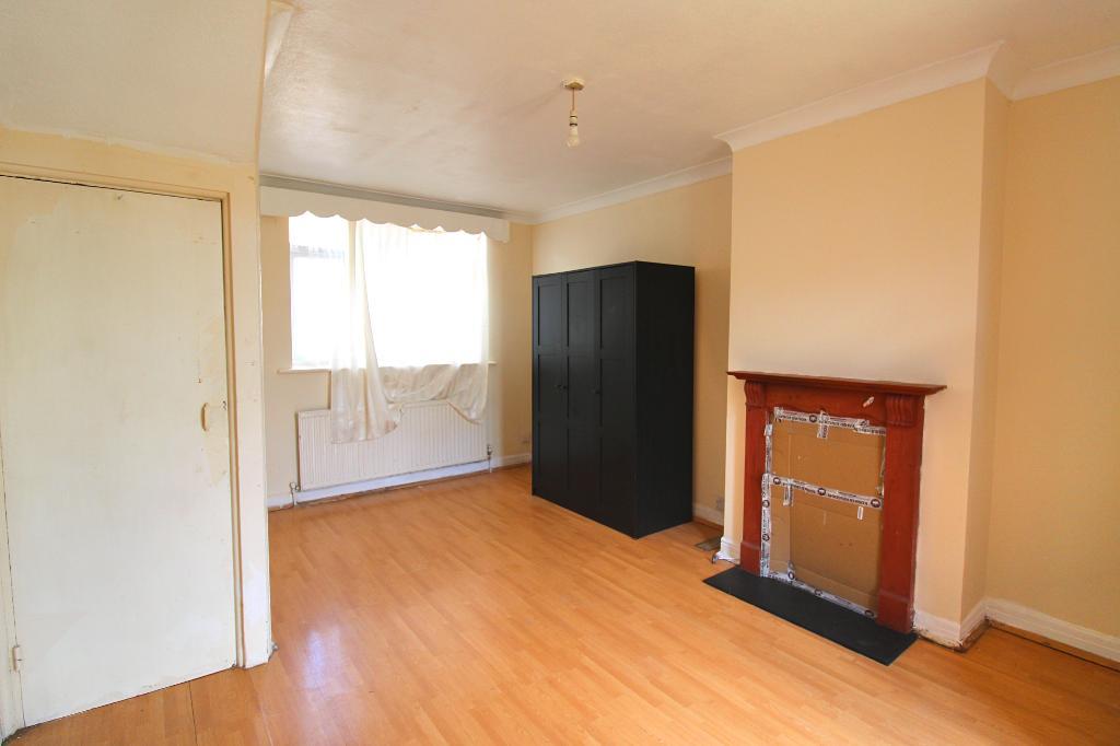 3 Bedroom MID TERRACED to Rent in WEMBLEY, HA0 1LL