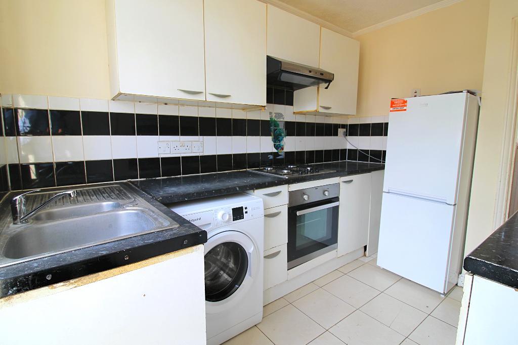 3 Bedroom MID TERRACED to Rent in WEMBLEY, HA0 1LL