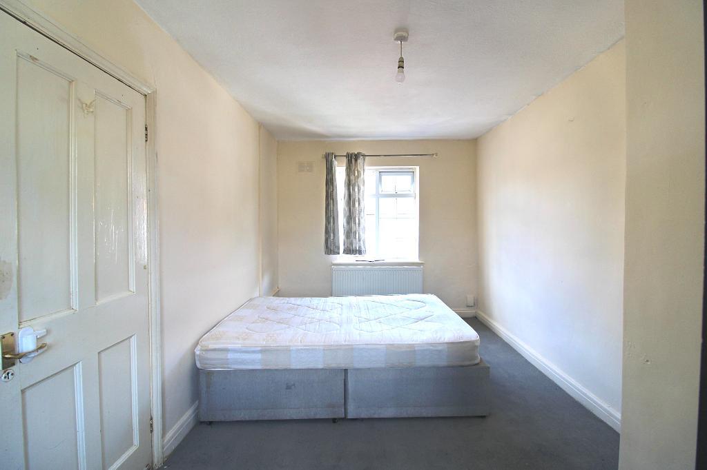 3 Bedroom MID TERRACED to Rent in WEMBLEY, HA0 1LL