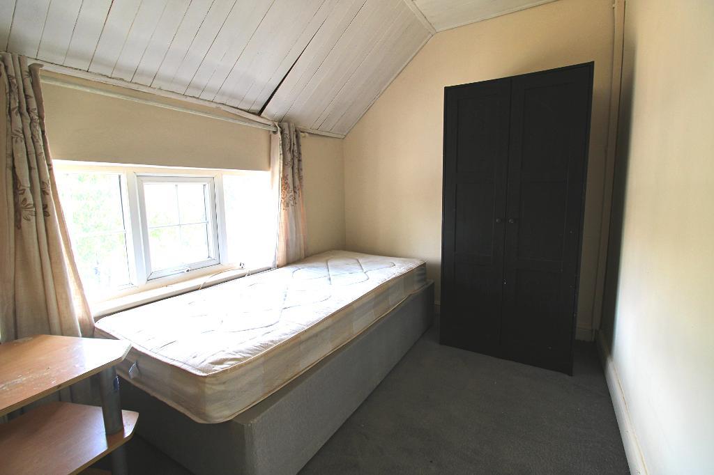 3 Bedroom MID TERRACED to Rent in WEMBLEY, HA0 1LL