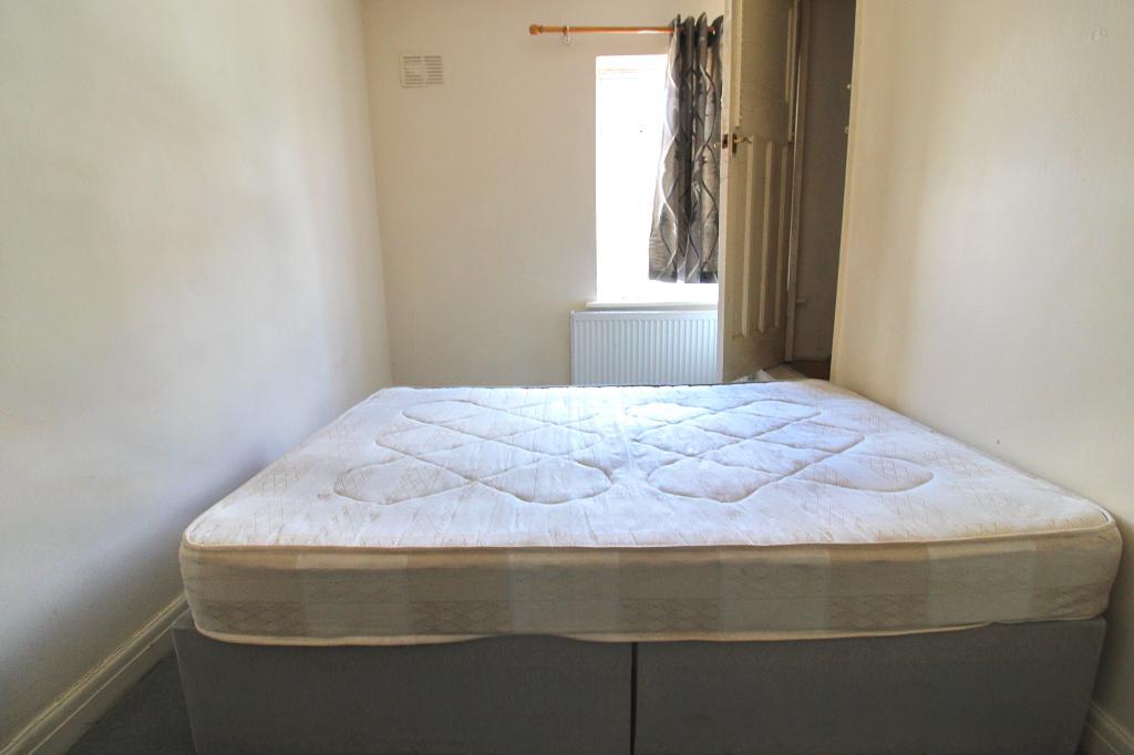 3 Bedroom MID TERRACED to Rent in WEMBLEY, HA0 1LL