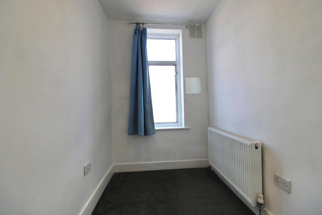 4 Bedroom MID TERRACED to Rent in WEMBLEY, HA0 4JX