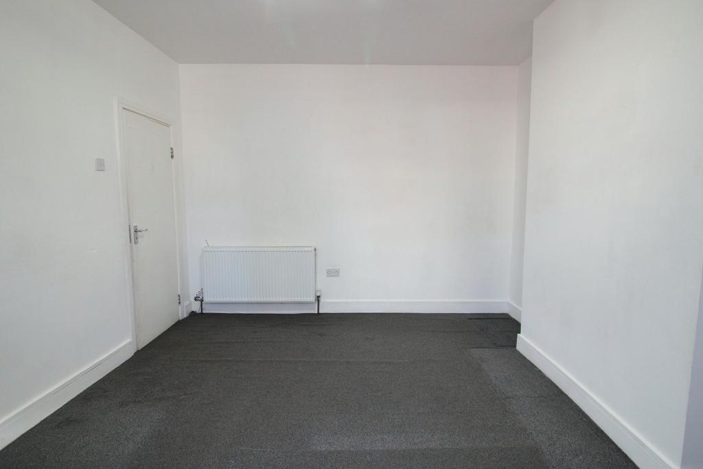 4 Bedroom MID TERRACED to Rent in WEMBLEY, HA0 4JX