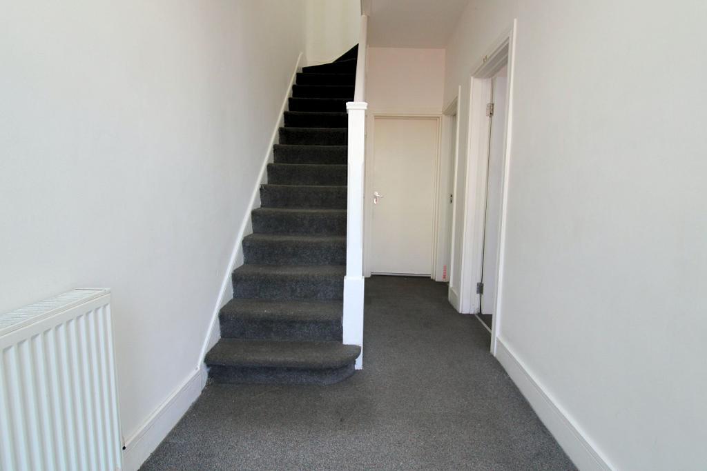 4 Bedroom MID TERRACED to Rent in WEMBLEY, HA0 4JX