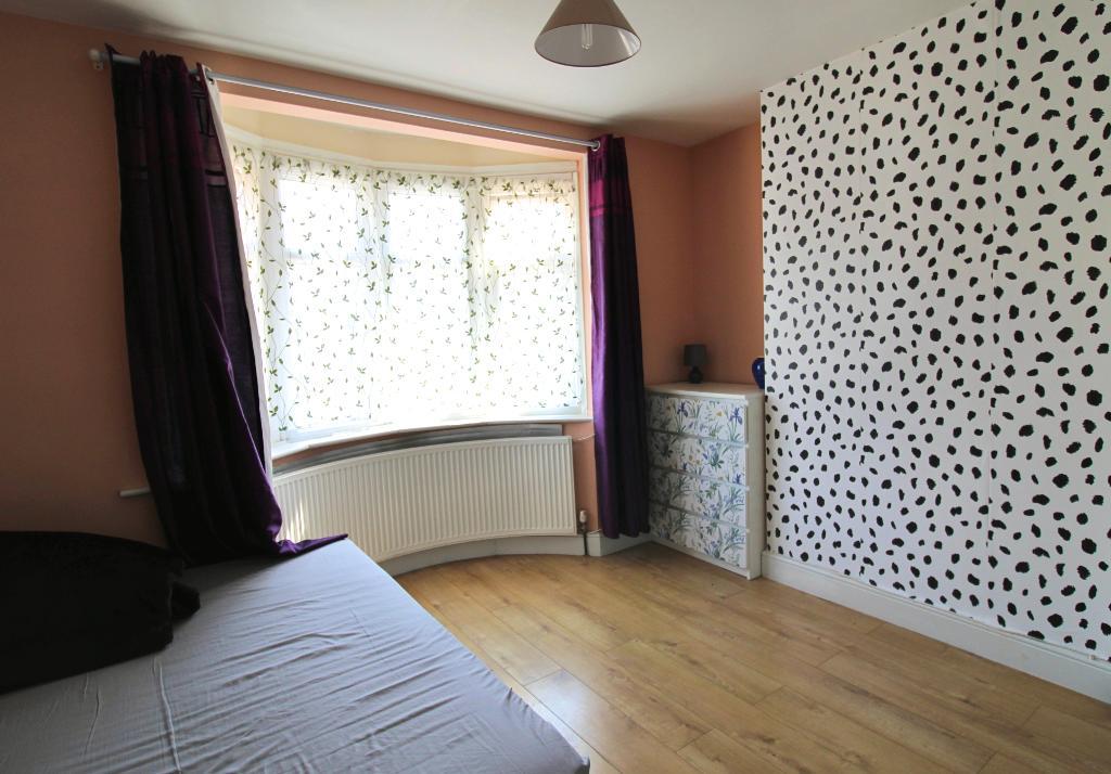 4 Bedroom HOUSE to Rent in WEMBLEY, HA0 4ET
