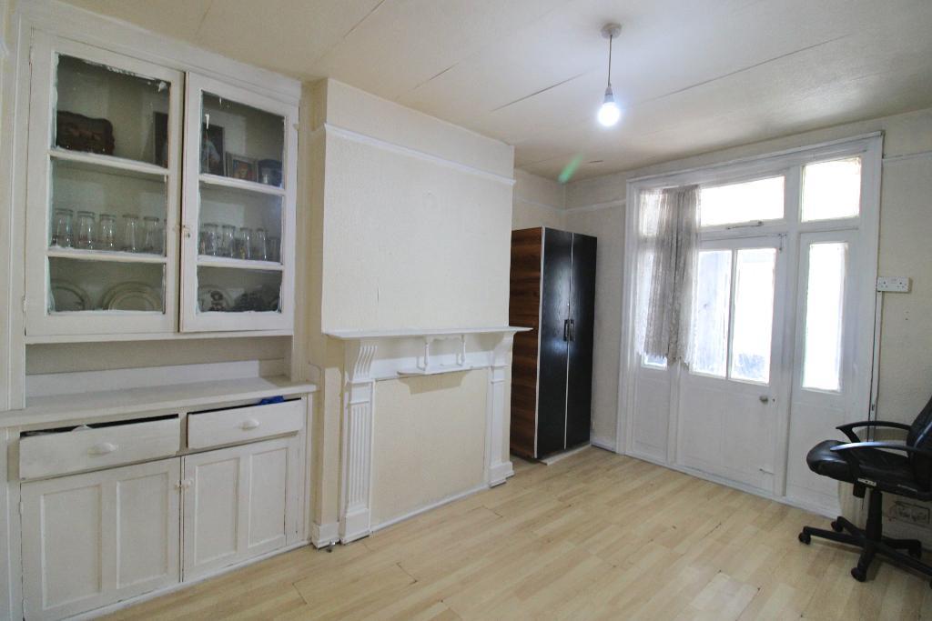 4 Bedroom END TERRACED to Rent in WEMBLEY, HA0 4JX